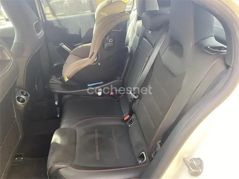Usado Mercedes A180 109 CV (80 kW) 2018 Blanco Berlina