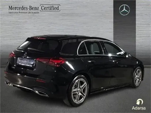 Usado Mercedes A180 136 CV (100 kW) 2026 Negro cosmos