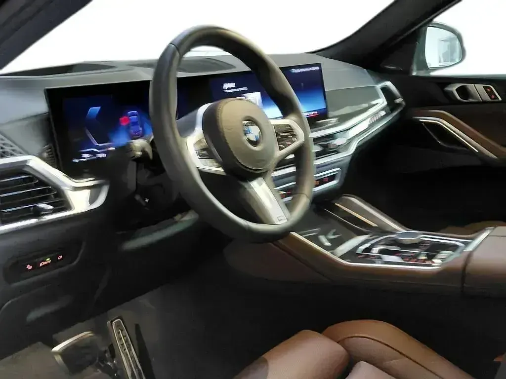 Usado BMW X6 M Sport 298 CV (219 kW) 2025 Gris / plata SUV