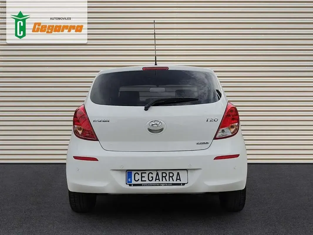 Usado Hyundai i20 GO! 90 CV (66 kW) 2014 Blanco Utilitario