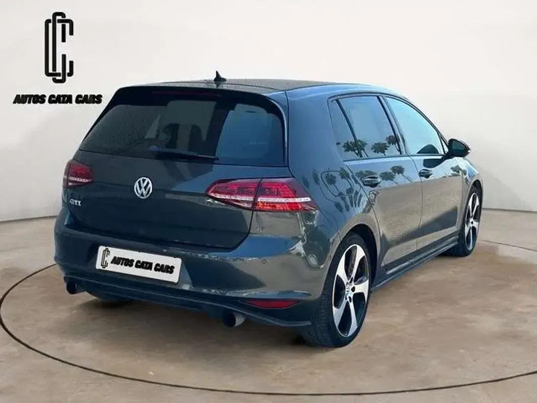 Usado VW Golf VII GTI 230 CV (169 kW) 2014 Gris Utilitario