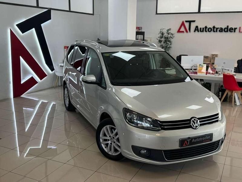 Usado VW Touran Advance 105 CV (77 kW) 2012 Gris Monovolumen