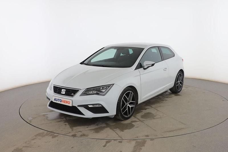 Usado Seat Leon FR 185 CV (136 kW) 2018 Blanco Coupe