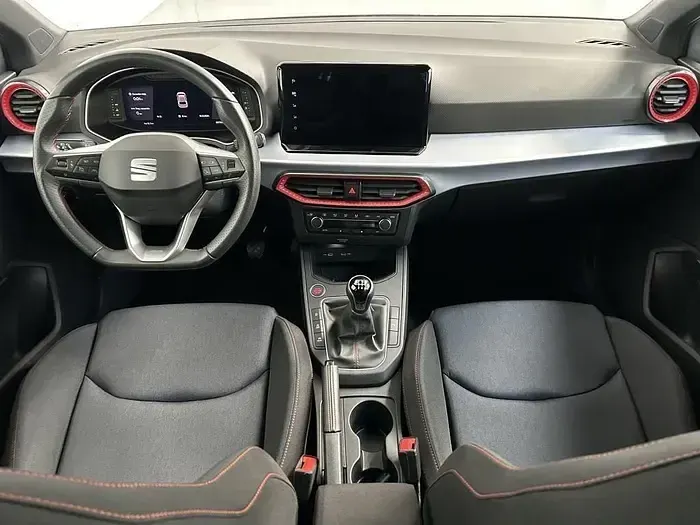 Usado Seat Ibiza FR 110 CV (80 kW) 2022 Blanco Utilitario