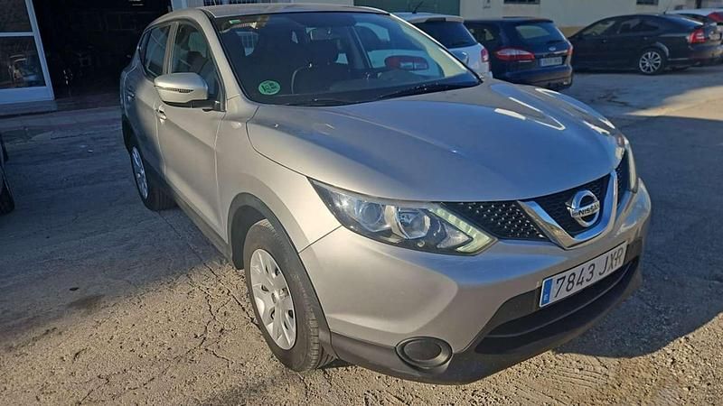 Usado Nissan Qashqai Acenta 131 CV (96 kW) 2017 Verde SUV