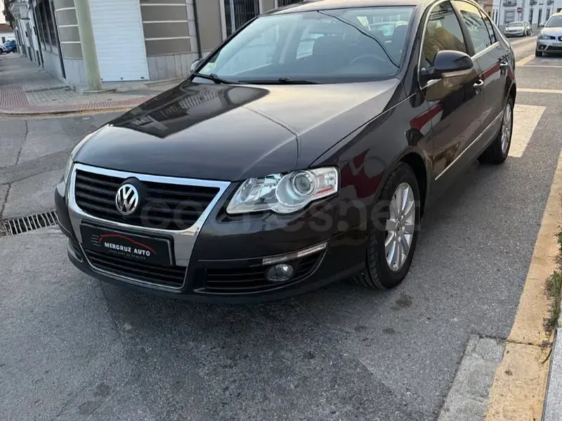 Usado VW Passat Advance 140 CV (102 kW) 2007 Gris / plata Berlina
