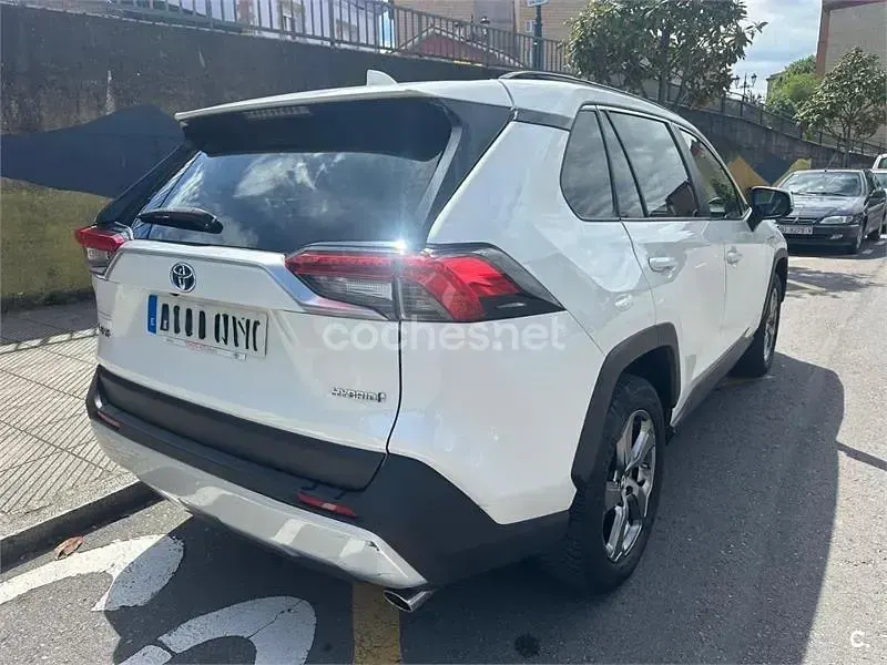 Usado Toyota RAV4 Hybrid Advance 218 CV (160 kW) 2019 Blanco SUV