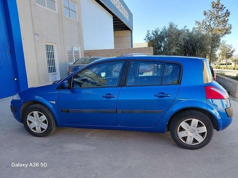 Usado Renault Mégane II Authentique 106 CV (77 kW) 2005 Azul Utilitario