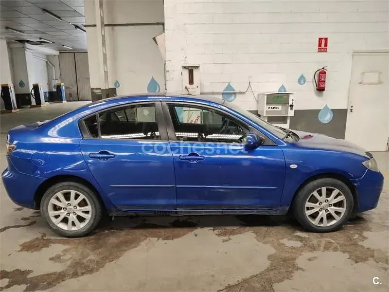 Usado Mazda 3 Active 143 CV (105 kW) 2007 Azul Berlina