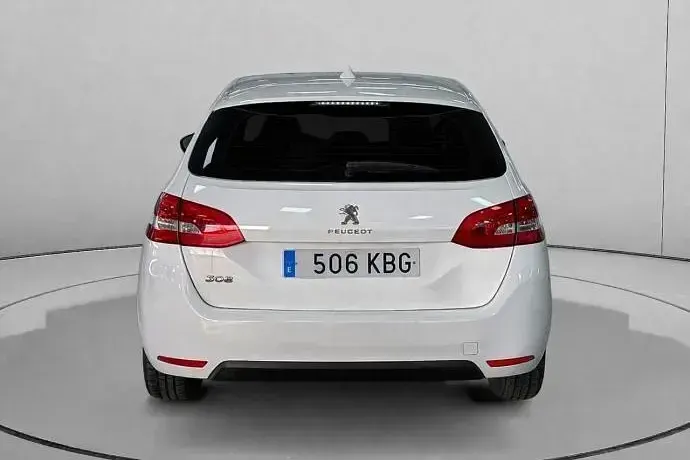 Usado Peugeot 308 Business-Line 100 CV (73 kW) 2017