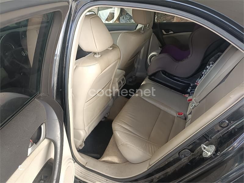 Usado Honda Accord Luxury 150 CV (110 kW) 2009 Negro Berlina