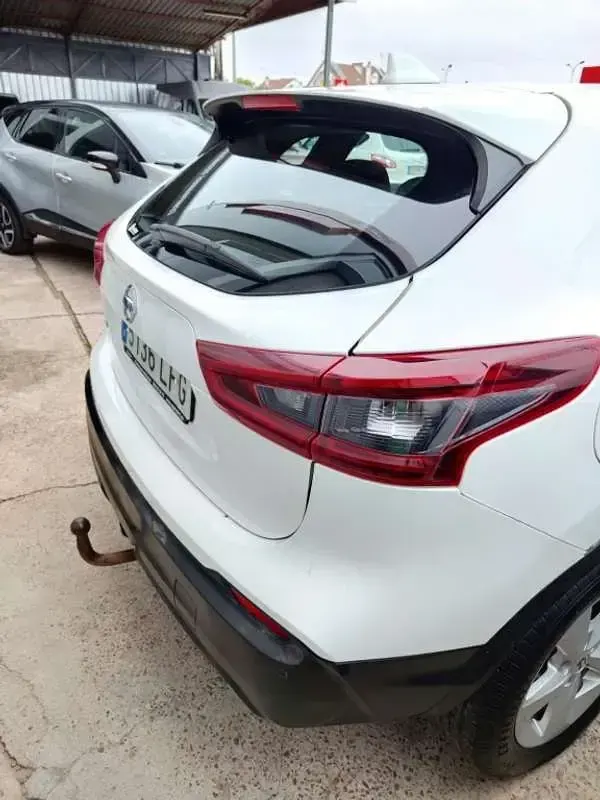 Usado Nissan Qashqai Acenta 150 CV (110 kW) 2020 Blanco SUV