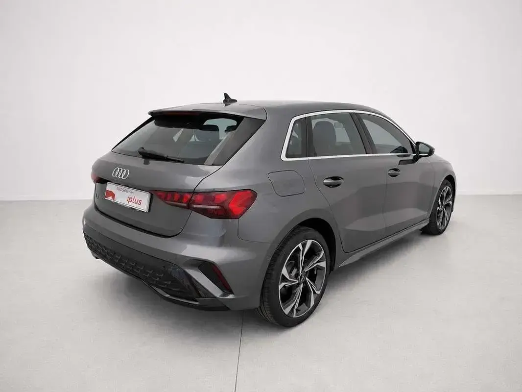 Usado Audi A3 Sportback e-tron S-Line 204 CV (150 kW) 2025 Gris Utilitario