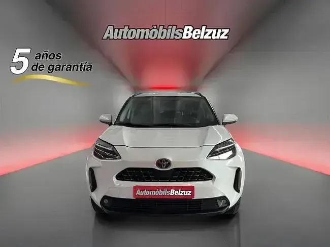 Usado Toyota Yaris Cross Business Edition 116 CV (85 kW) 2024 Blanco SUV