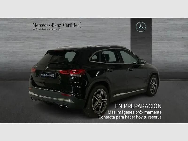 Usado Mercedes GLA200 150 HP (110 kW) 2022 Preto SUV