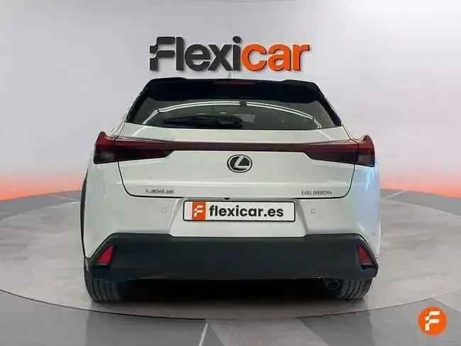 Usado Lexus UX Business Edition 184 CV (135 kW) 2023 Blanco SUV