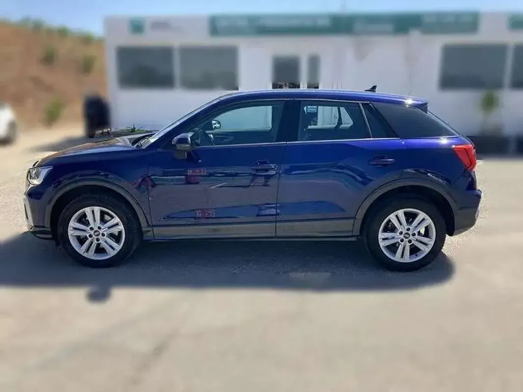 Usado Audi Q2 Advanced 150 CV (110 kW) 2022 Azul SUV