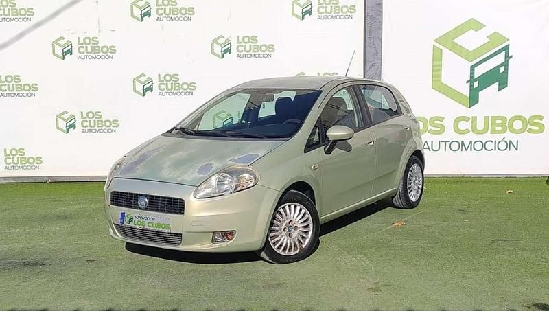 Usado Fiat Grande Punto Dynamic 95 CV (69 kW) 2006 Beige Utilitario