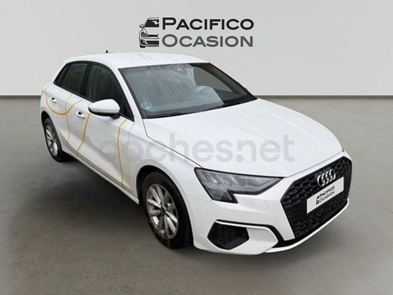 Käytetty Audi A3 Advanced 116 HP (85 kW) 2023 Valkoinen Sedan
