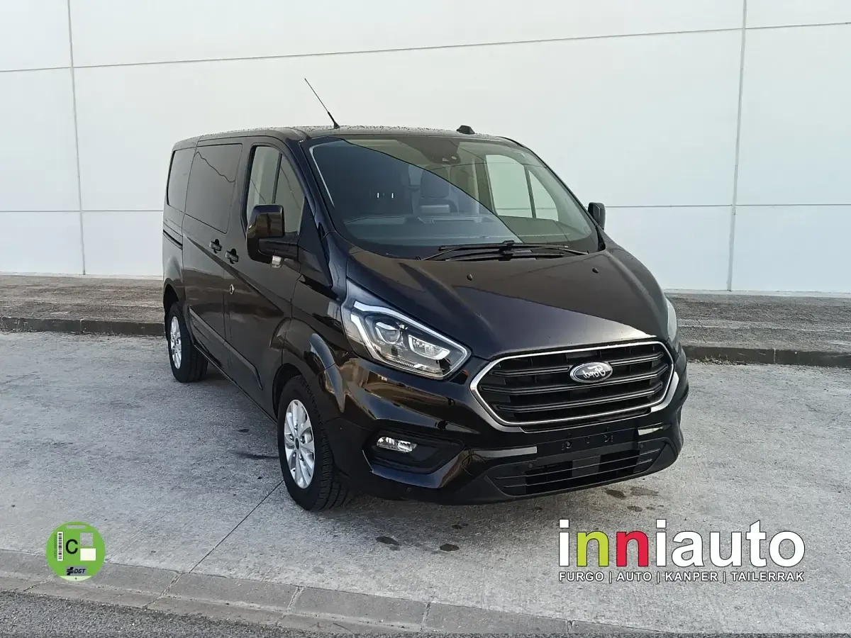 Usado Ford Transit Custom 170 CV (125 kW) 2021 Negro Van