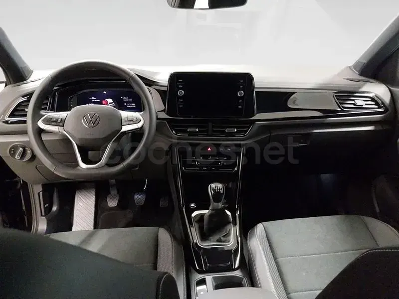 Usado VW T-Roc 116 CV (85 kW) 2025 Negro SUV