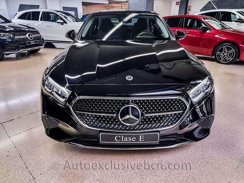Negro Usado 2024 Mercedes E300 Berlina | 58.990 € (Precio justo) - Imagen 1/4
