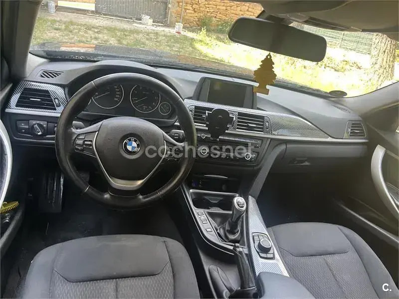 Usado BMW 318 Sport Line 143 CV (105 kW) 2013 Negro Berlina