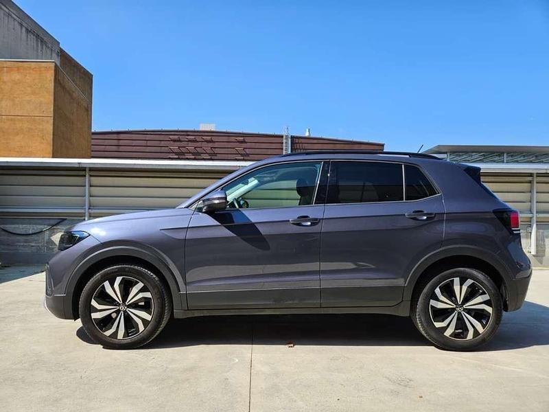 Usado VW T-Cross 116 CV (85 kW) 2025 Gris SUV