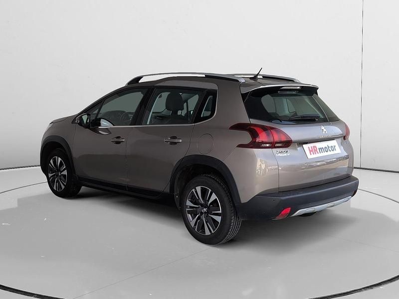 Usado Peugeot 2008 Allure 110 CV (80 kW) 2016 Beige SUV
