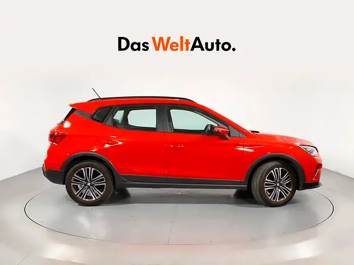 Usado Seat Arona Style 110 CV (80 kW) 2022 Rojo SUV