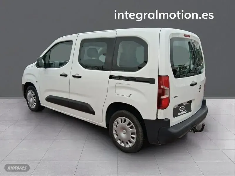 Usado Opel Combo Edition 102 CV (75 kW) 2021 Blanco Monovolumen