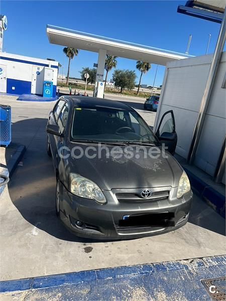 Usado Toyota Corolla Terra 116 CV (85 kW) 2005 Gris / plata Berlina