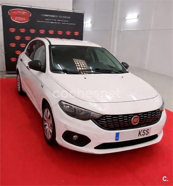 Usado Fiat Tipo Lounge 95 CV (69 kW) 2019 Blanco Berlina