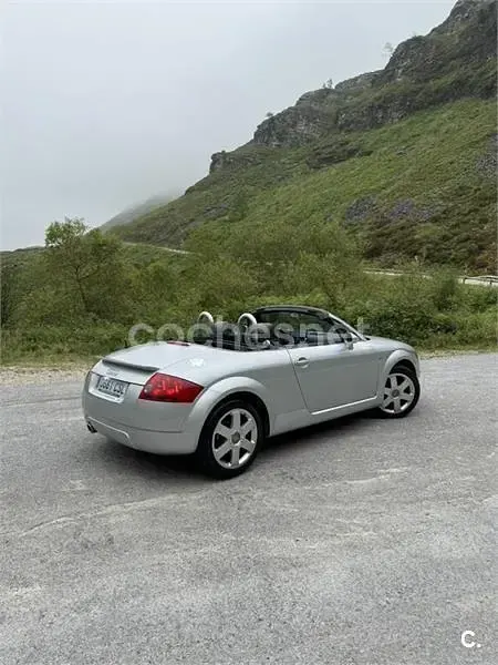 Usado Audi TT Roadster 180 CV (132 kW) 2001 Gris / plata Descapotable