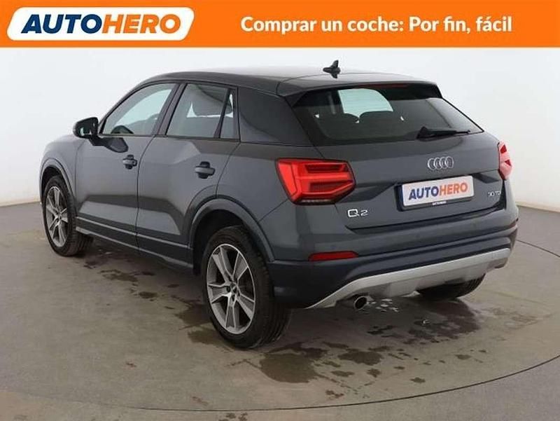 Usado Audi Q2 Design 116 CV (85 kW) 2019 Gris SUV
