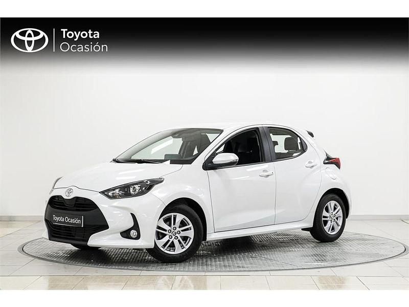 Usado Toyota Yaris Edition 125 CV (91 kW) 2021 Blanco Utilitario