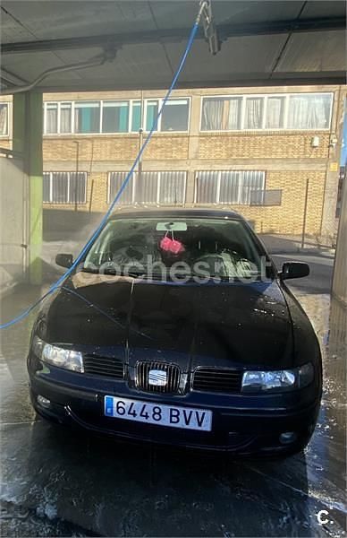 Usado Seat Leon Sport 110 HP (80 kW) 2002 Preto Citadino