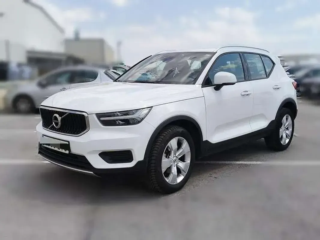 Usado Volvo XC40 Momentum 129 CV (94 kW) 2022 Blanco SUV