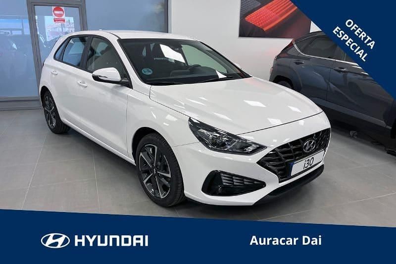 Blanco Usado 2024 Hyundai i30 Berlina | 18.650 € (Precio justo) - Imagen 1/4