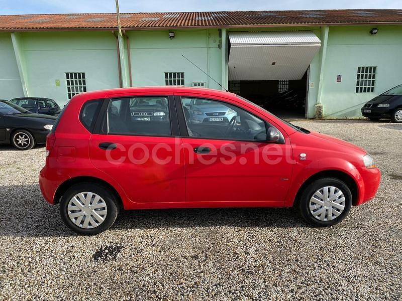 Usado Chevrolet Kalos SE 94 CV (69 kW) 2006 Rojo Berlina