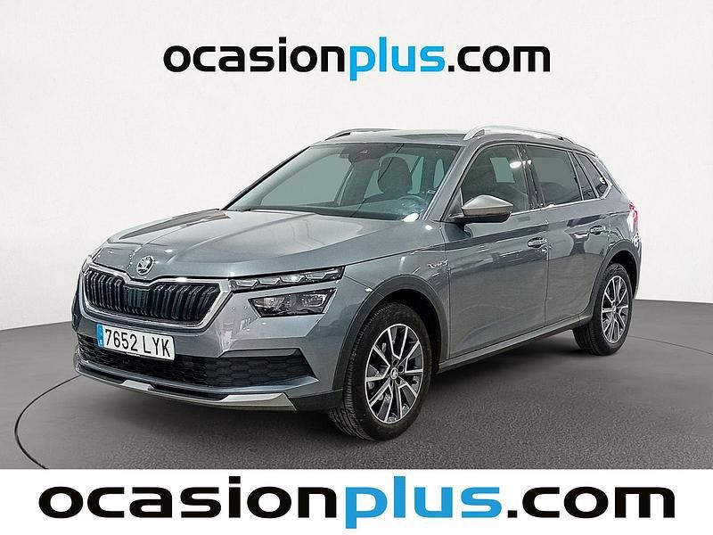 Usado Skoda Kamiq 110 CV (80 kW) 2022 Gris SUV