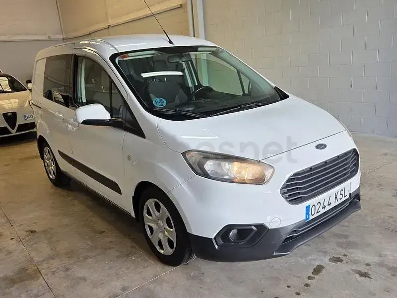 Begagnad Ford Tourneo Courier Ambiente 75 HK (55 kW) 2019 Vit Minibuss