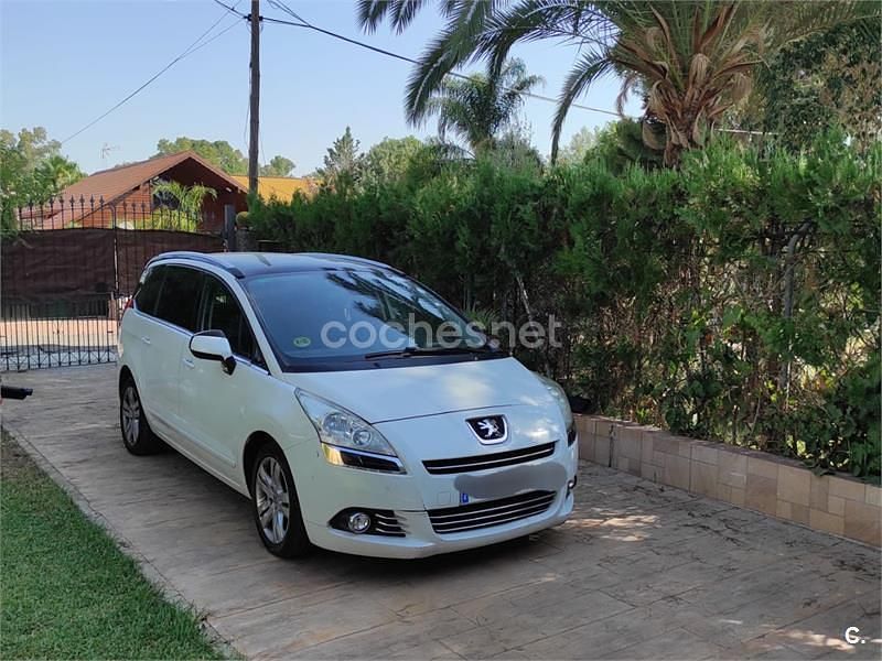 Blanco Usado 2011 Peugeot 5008 Access Monovolumen | 5900 € (Buen precio) - Imagen 1/4