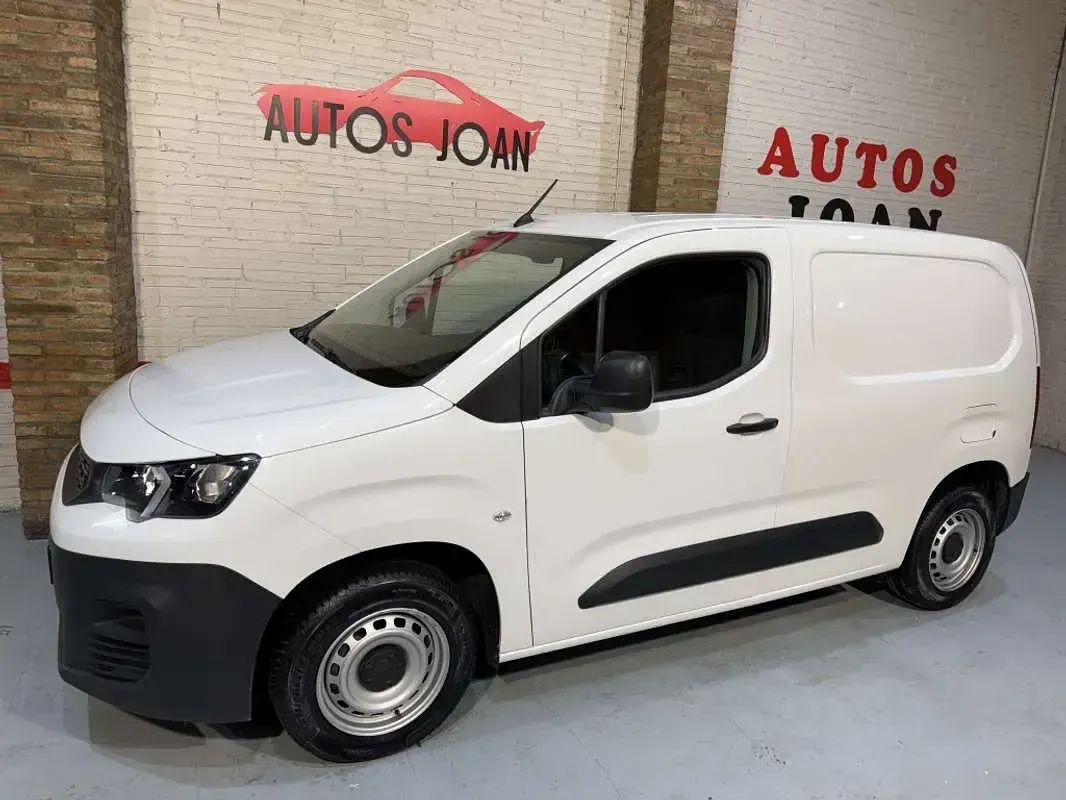 Usado Peugeot Partner S 102 CV (75 kW) 2021 Blanco Monovolumen