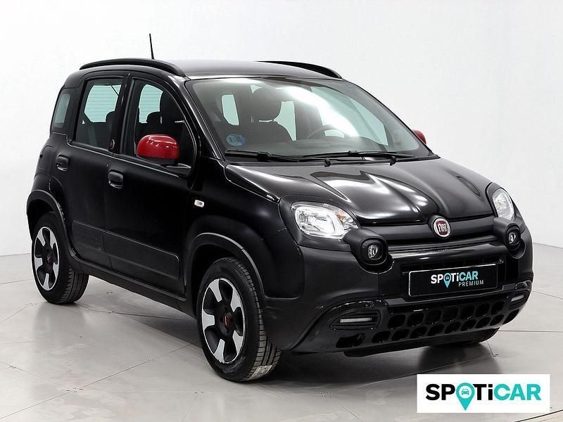 Negro Usado 2022 Fiat Panda Cross Cross Utilitario | 12.500 € (Precio justo) - Imagen 1/4