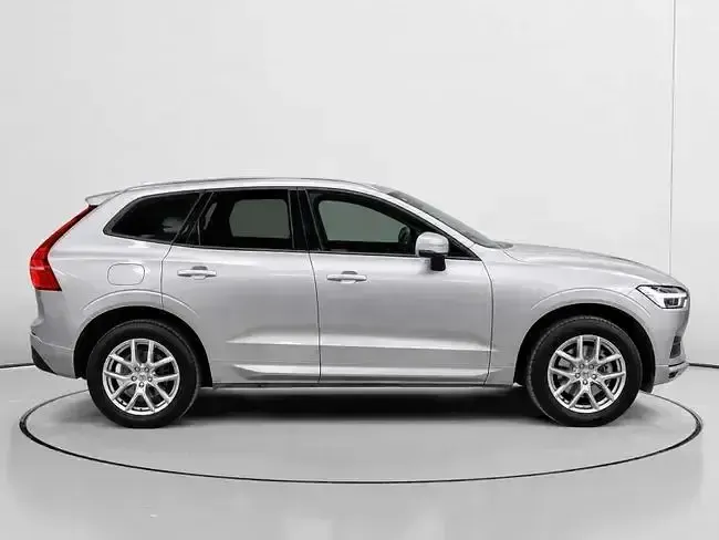 Usado Volvo XC60 Momentum 235 CV (172 kW) 2018 Gris SUV