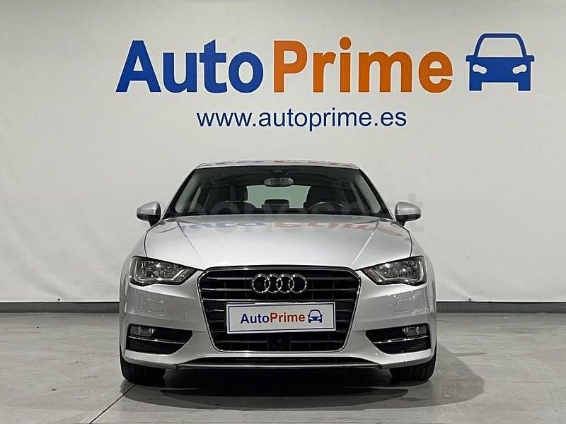 Usado Audi A3 Ambition 150 CV (110 kW) 2013 Gris / plata Berlina