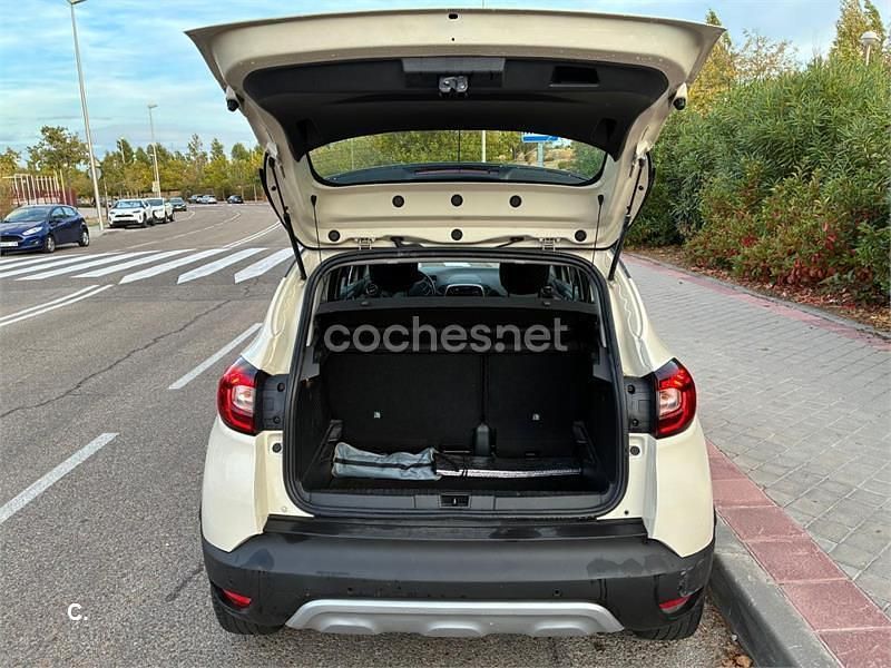 Usado Renault Captur Intens 90 CV (66 kW) 2017 Blanco SUV