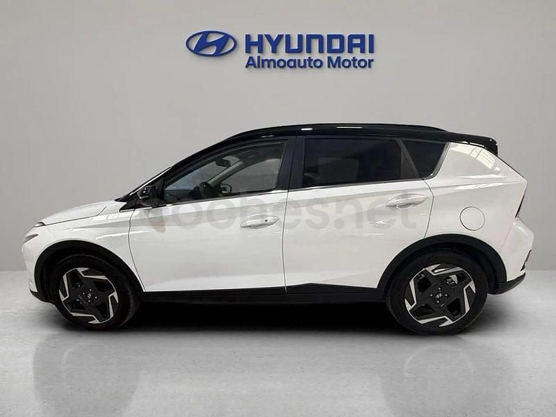 Usado Hyundai Bayon 100 CV (73 kW) 2025 Blanco SUV