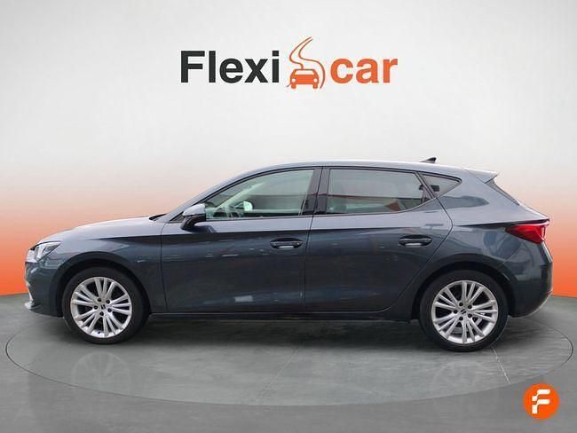 Usado Seat Leon Style 115 CV (84 kW) 2020 Gris Berlina